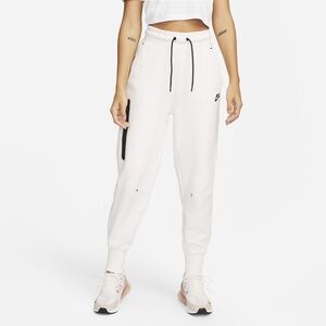 Nike Women’s Sweatpants